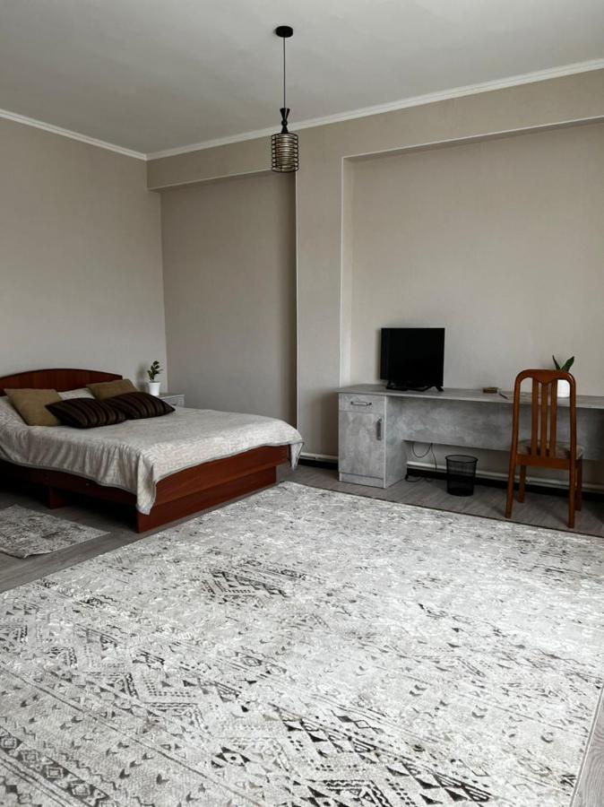 Meiman House Close To Asia Mall บิชเคก ภายนอก รูปภาพ