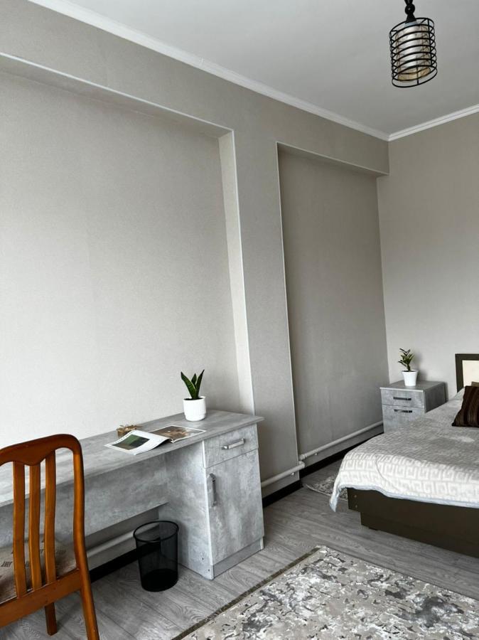 Meiman House Close To Asia Mall บิชเคก ภายนอก รูปภาพ