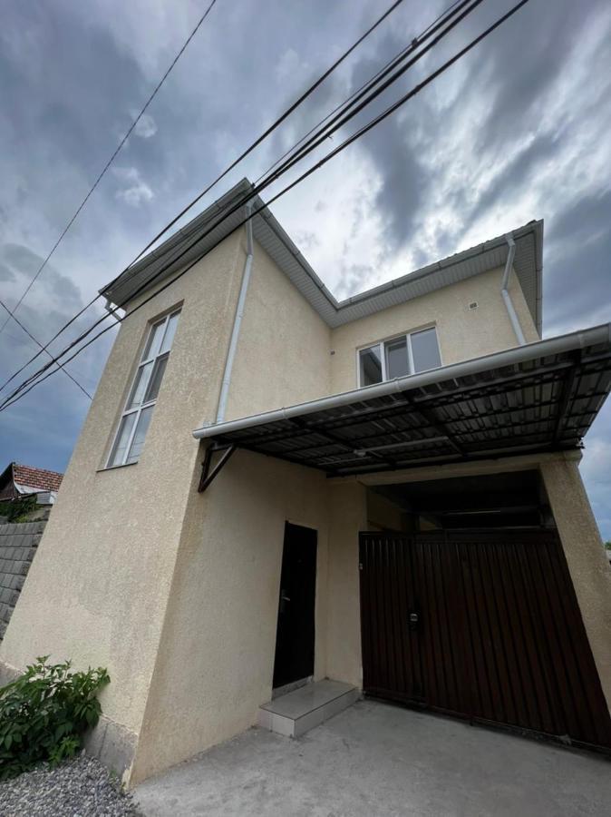 Meiman House Close To Asia Mall บิชเคก ภายนอก รูปภาพ
